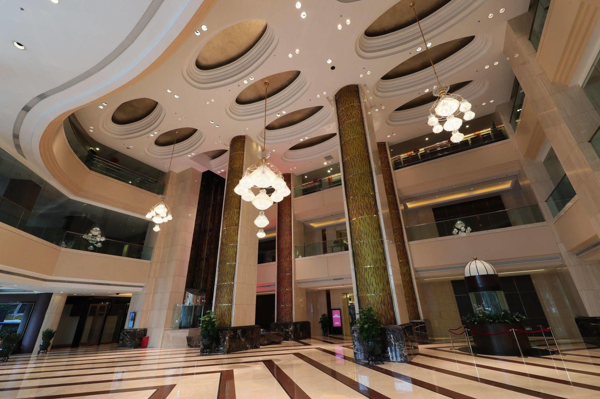 Renaissance Shenzhen Luohu Hotel Eksteriør billede